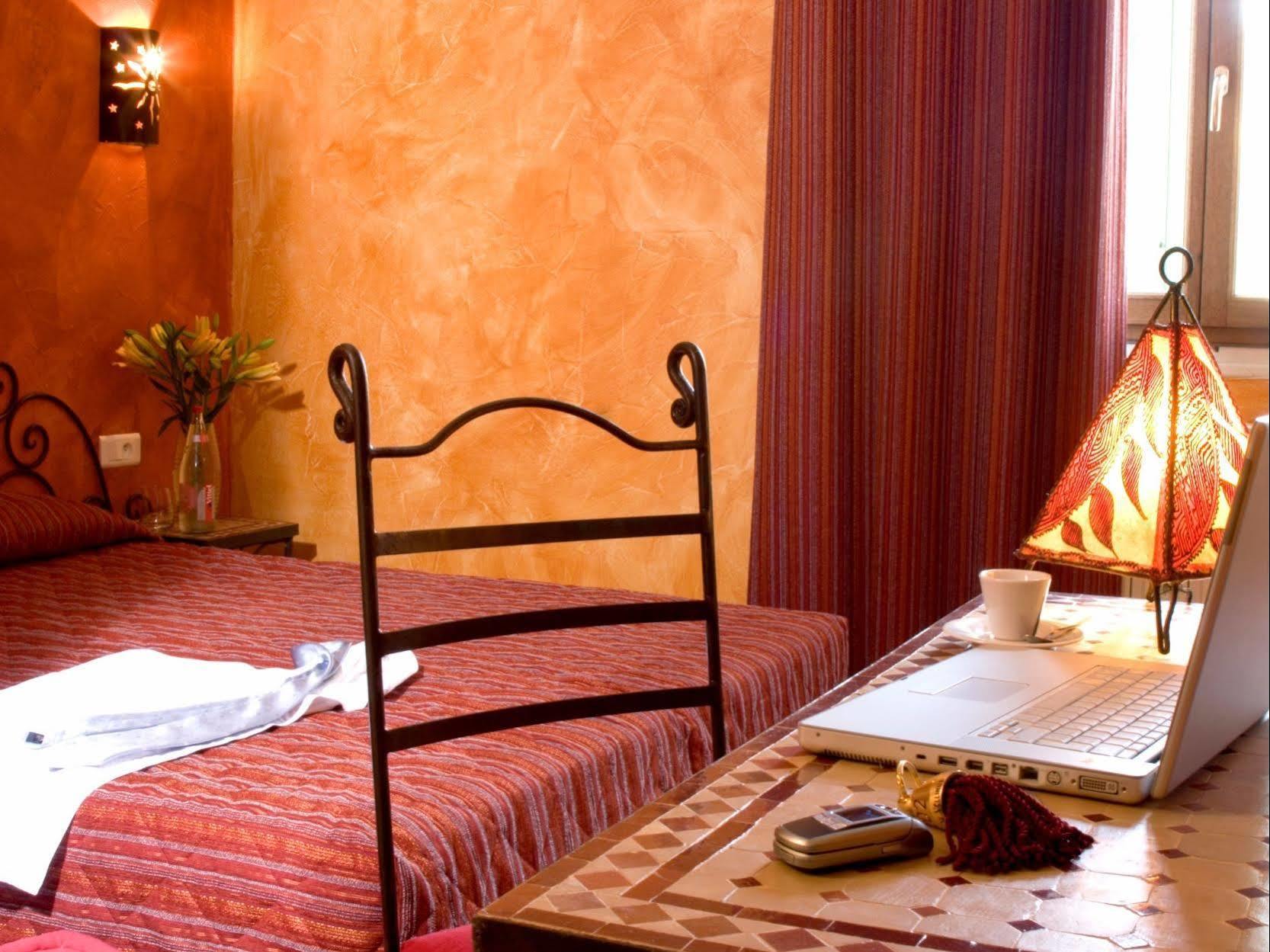 Contact Hotel Le Relais De Vellinus Beaulieu-sur-Dordogne Eksteriør billede